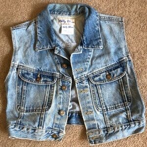 cropped denim vest !